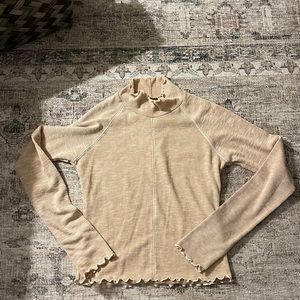 Vintage Havana Scalloped Trim Contrast Mock Neck Top